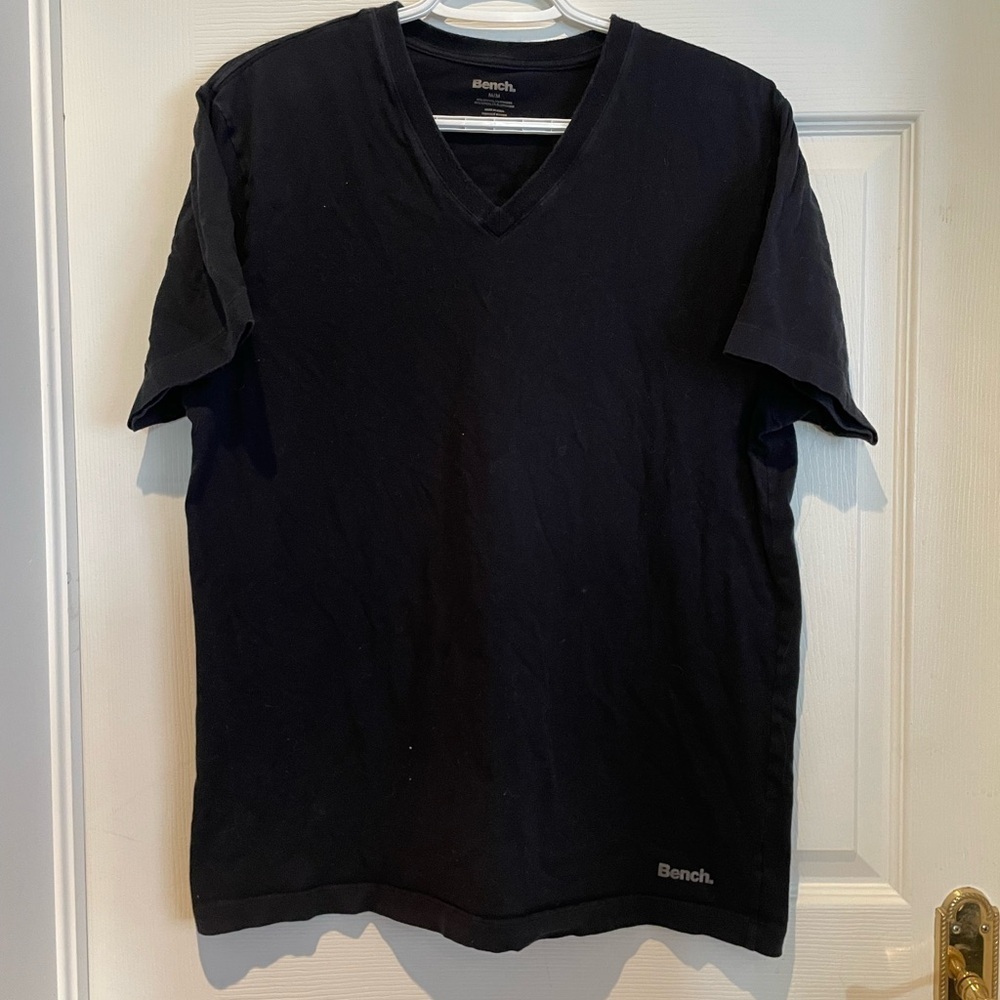 Women’s Bench vneck